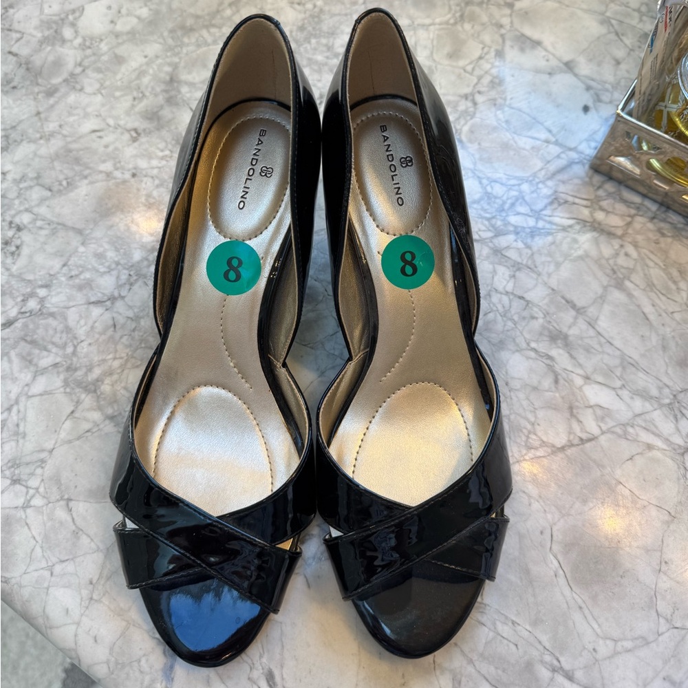 Bandolino Women's Patent Criss Cross d’orsay Black Heels 8 NWT